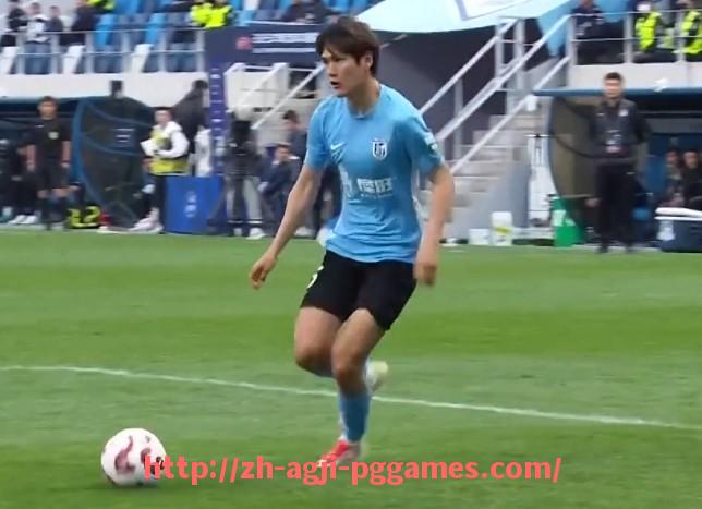 PG模拟器官方网站-法甲经典比赛场景回顾及精彩瞬间展示