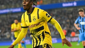 PG模拟器官方网站-西甲联赛冠军奖杯图片：西甲联赛冠军奖杯的样式与历史